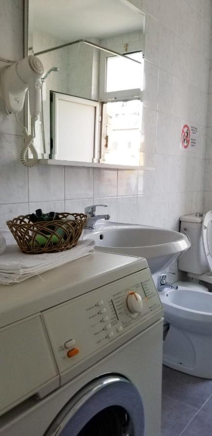 Spacious And Cozy Apartment - Ajia Apartment Тирана Екстер'єр фото