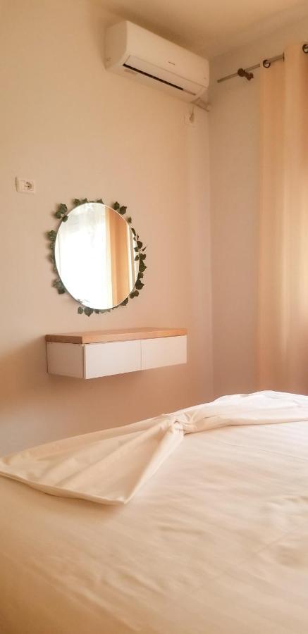 Spacious And Cozy Apartment - Ajia Apartment Тирана Екстер'єр фото