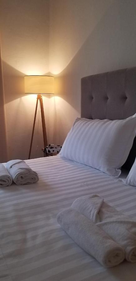 Spacious And Cozy Apartment - Ajia Apartment Тирана Екстер'єр фото